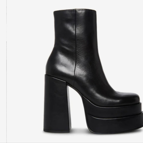 Boot - Picture 1 of 4